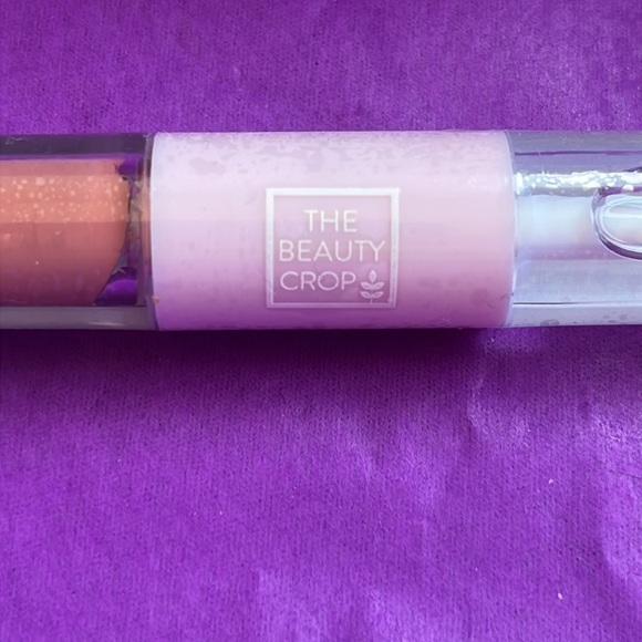 🌈Bundle Sale-Add 4 items for $5 each!🌟 The Beauty Crop in color Lychee. … - Picture 3 of 5